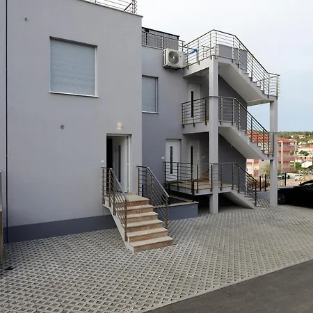 Gaby 3 Apartament